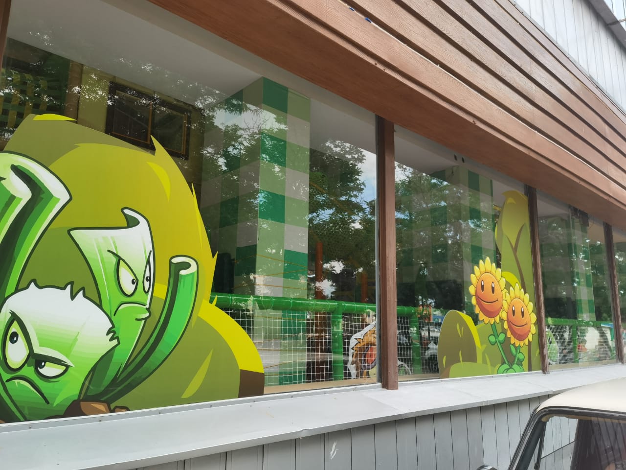 Широкоформатная УФ печать на пленке, печать на самоклеющейся пленке ...